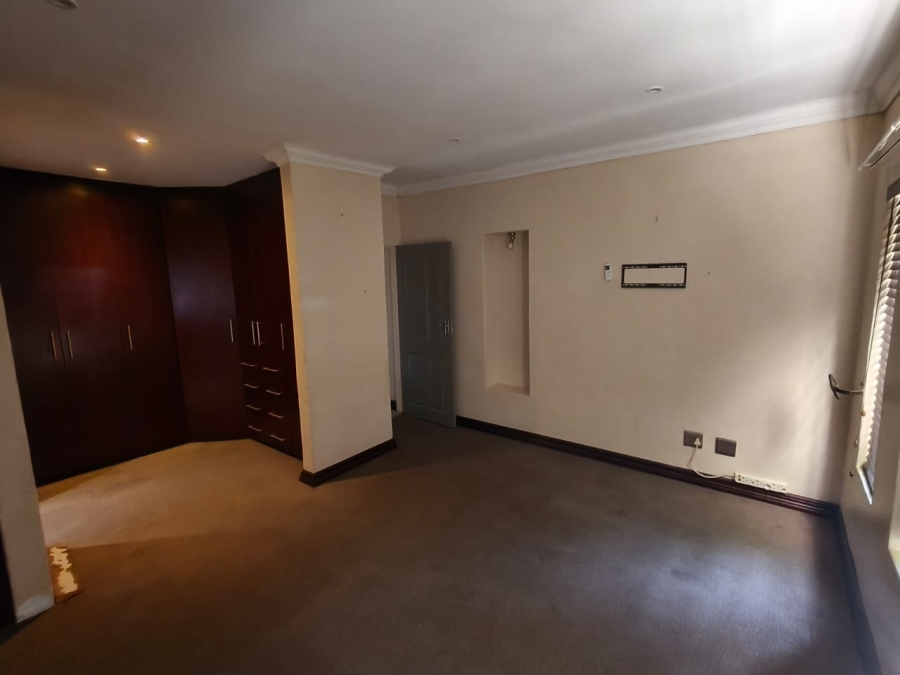 4 Bedroom Property for Sale in Safari Gardens North West